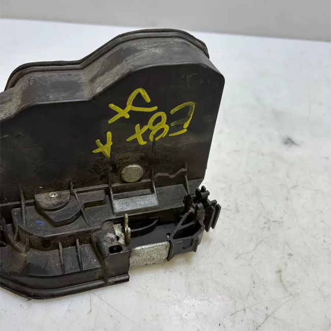 Serratura porta anteriore destra