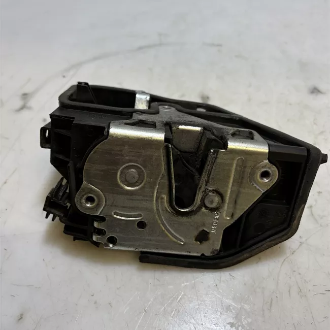 Serratura porta anteriore destra