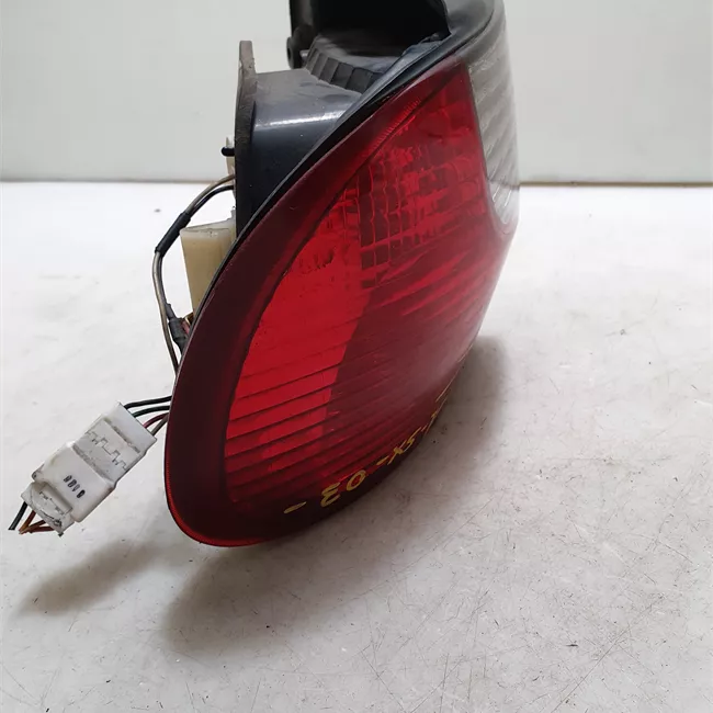 Fanale posteriore sinistro