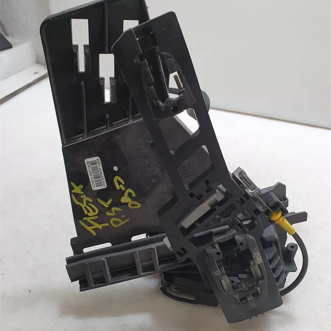 Serratura porta posteriore sinistra con dispositivo antifurto