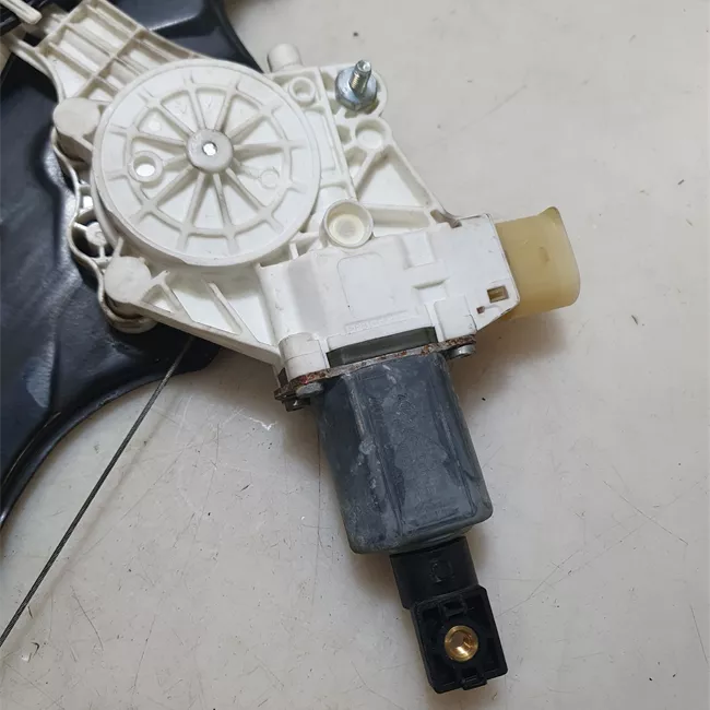 Motorino alzacristallo porta anteriore destro