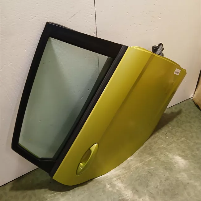 Porta posteriore destra