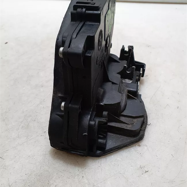 Serratura porta anteriore destra