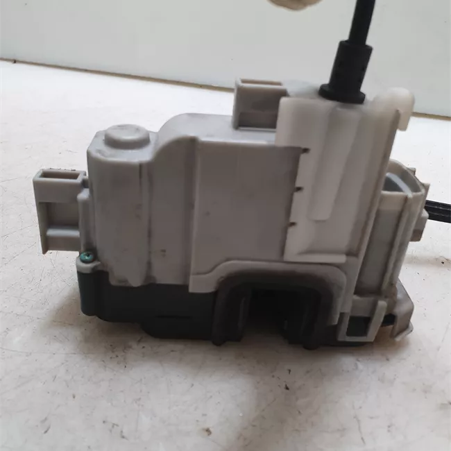 Serratura porta anteriore destra