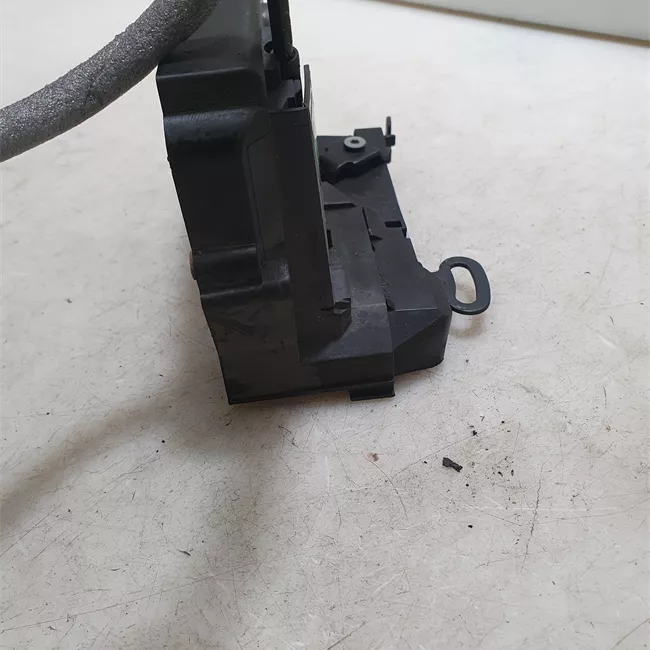 Serratura porta anteriore destra