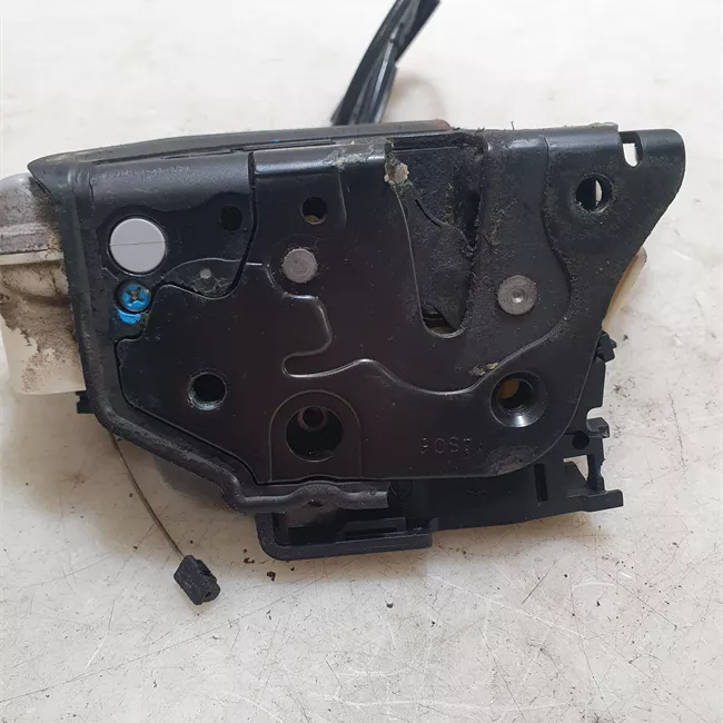 Serratura porta anteriore sinistra