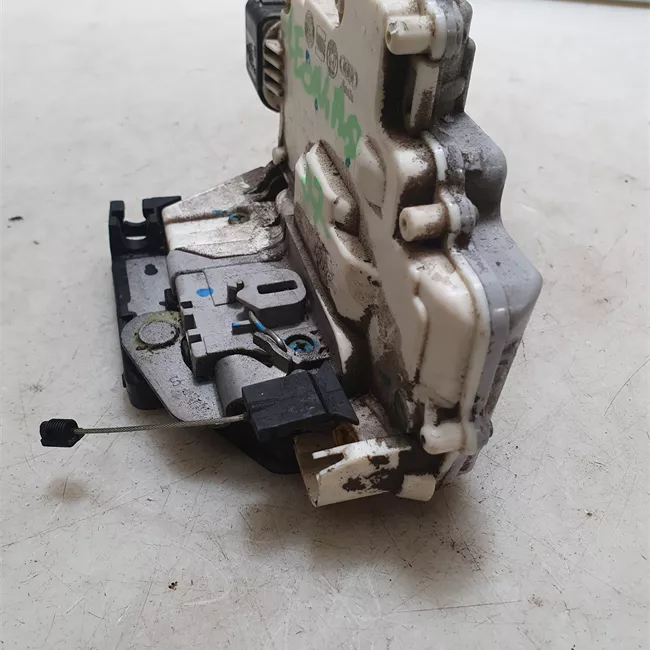 Serratura porta anteriore sinistra