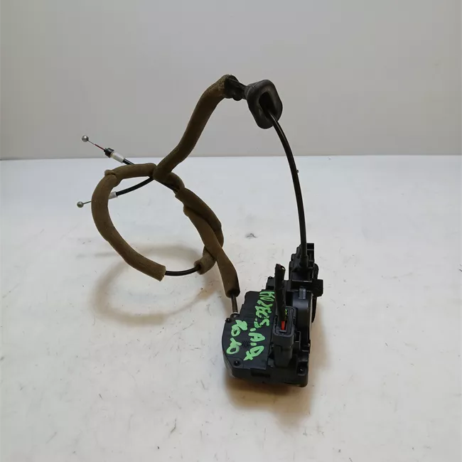 Serratura porta anteriore destra con bloccaggio elettromagnetico