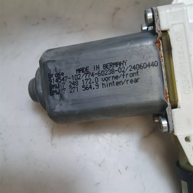 Motorino alzacristallo porta anteriore destro