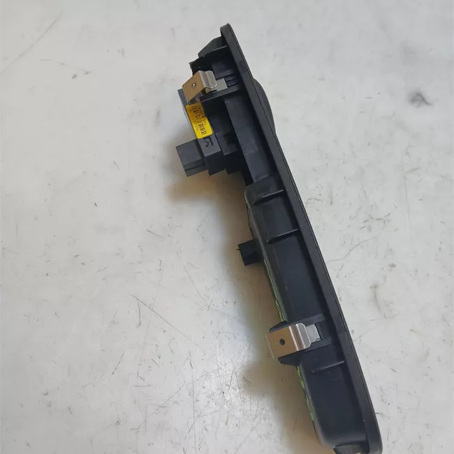 Interruttore alzacristalli porta anteriore