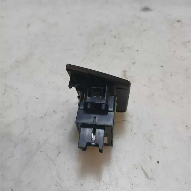 Interruttore alzacristalli porta posteriore sinistro