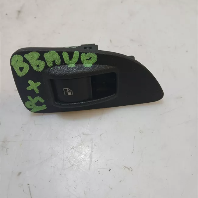 Interruttore alzacristalli porta posteriore sinistro