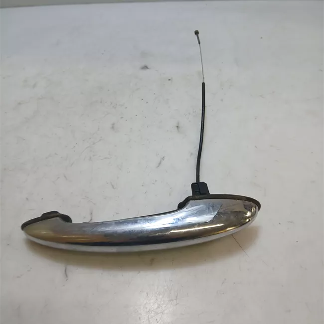 Maniglia porta anteriore destra cromata