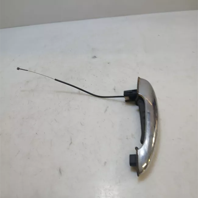 Maniglia porta anteriore destra cromata