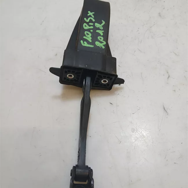 Fermo porta posteriore sinistro