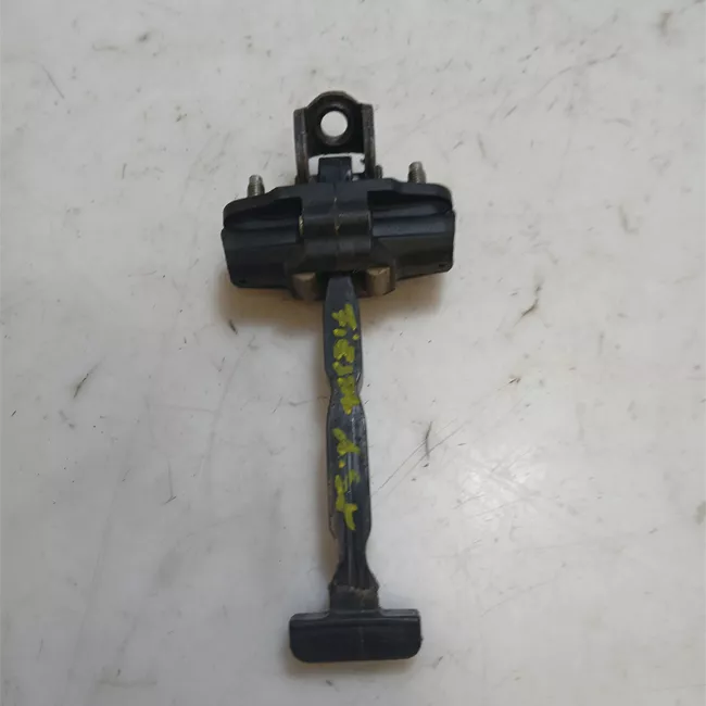 Fermo porta anteriore sinistro