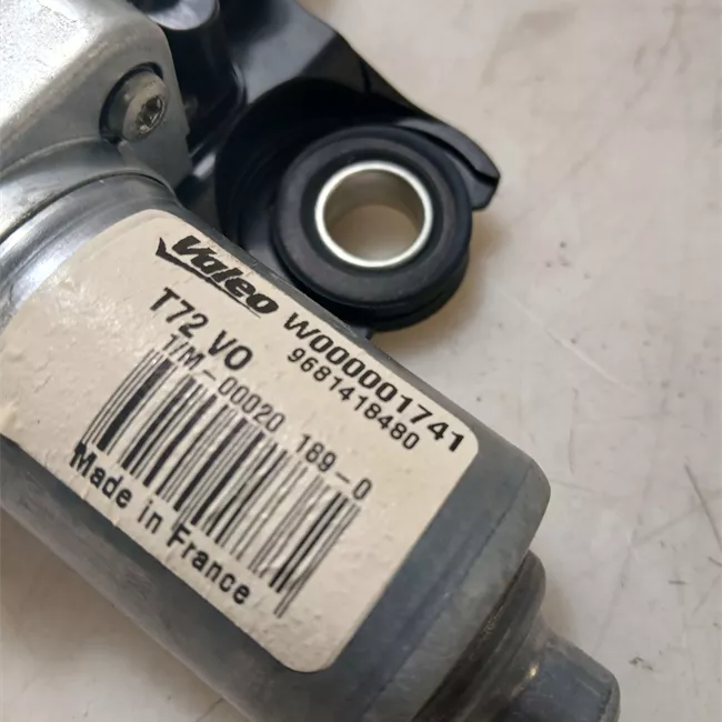 Motorino tergilunotto con lunotto apribile