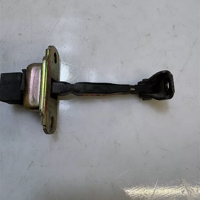 Fermo porta anteriore sinistro