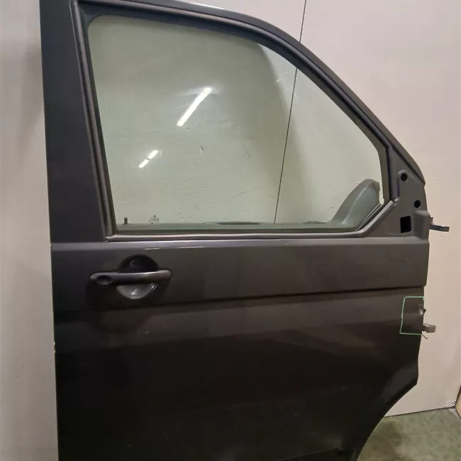 Porta anteriore destra