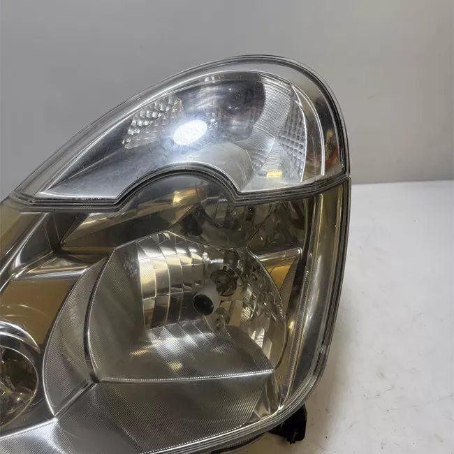 Proiettore sinistro con lampada H8