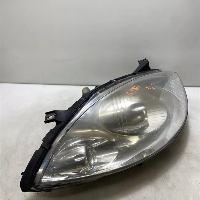 Proiettore destro Avantgarde