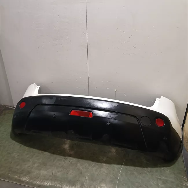 Paraurti posteriore con sensore parcheggio