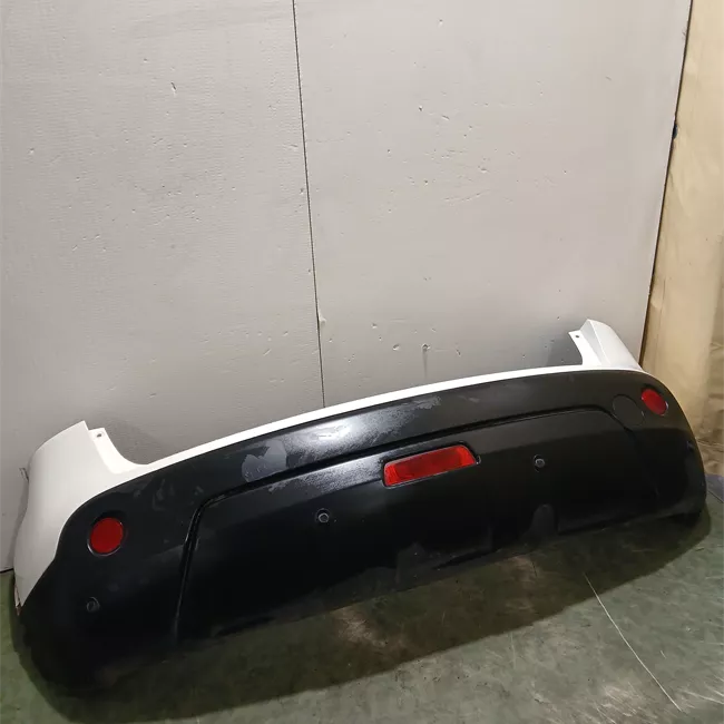 Paraurti posteriore con sensore parcheggio