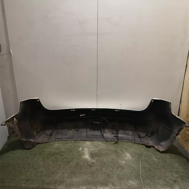 Paraurti posteriore con sensore parcheggio