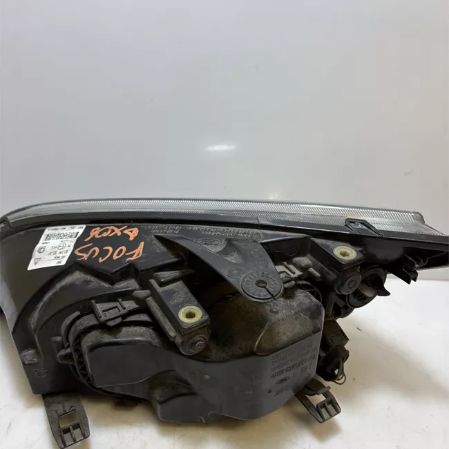 Proiettore destro con cornice finitura nera