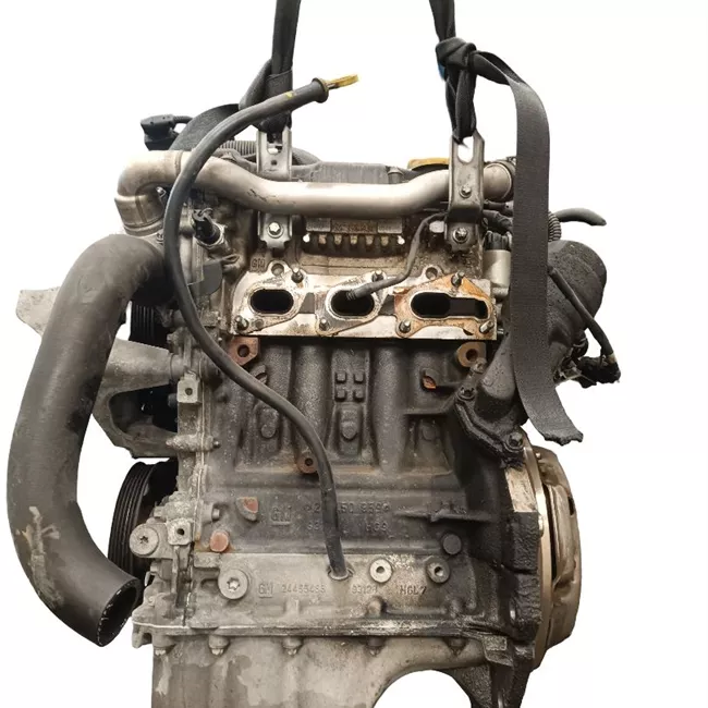 Testata motore con valvole