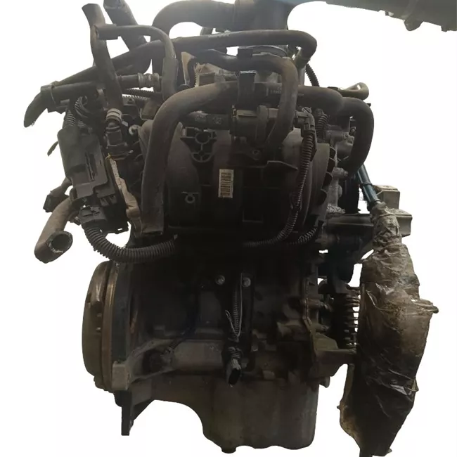 Testata motore con valvole