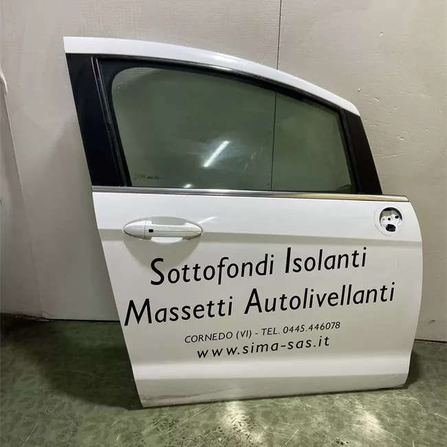 Porta anteriore destra