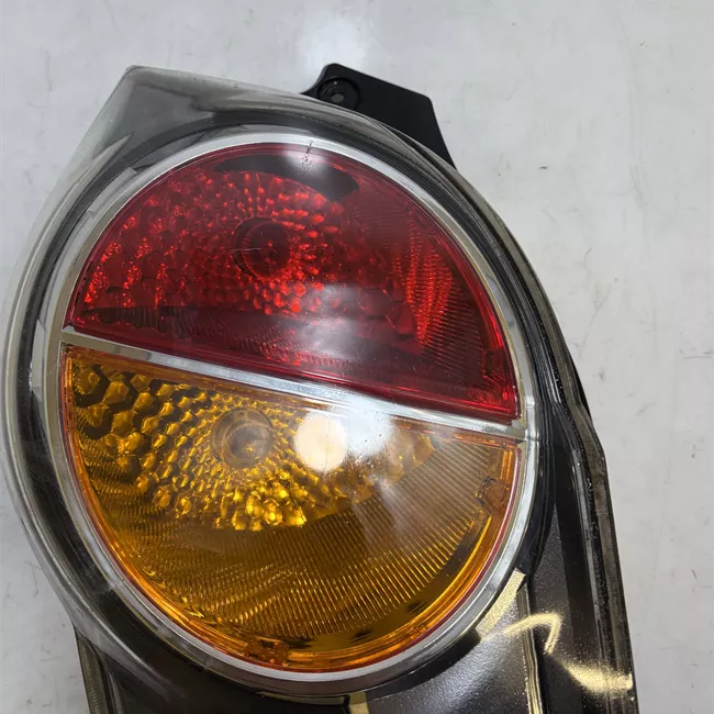 Fanale posteriore sinistro