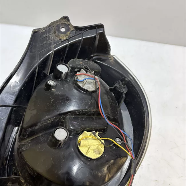 Fanale posteriore sinistro