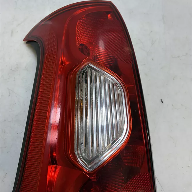 Fanale posteriore sinistro