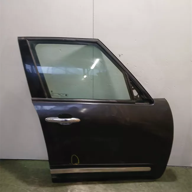 Porta anteriore destra