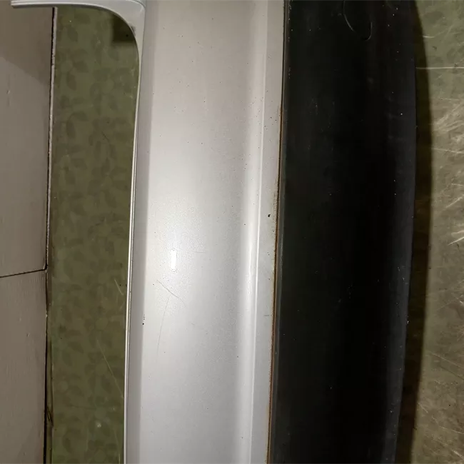 Paraurti posteriore con primer