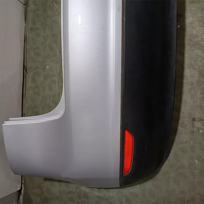 Paraurti posteriore con primer