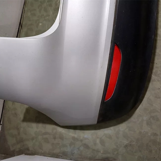 Paraurti posteriore con primer