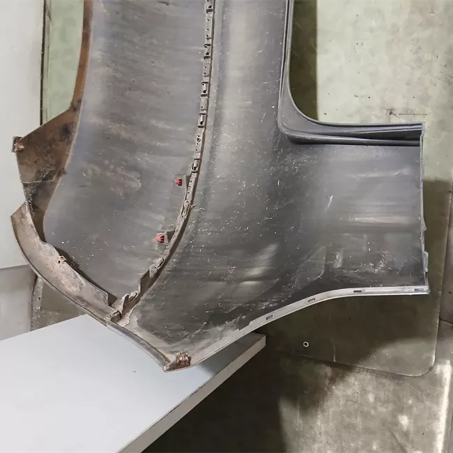 Paraurti posteriore con primer