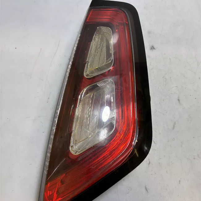 Fanale posteriore destro Racing, Sport