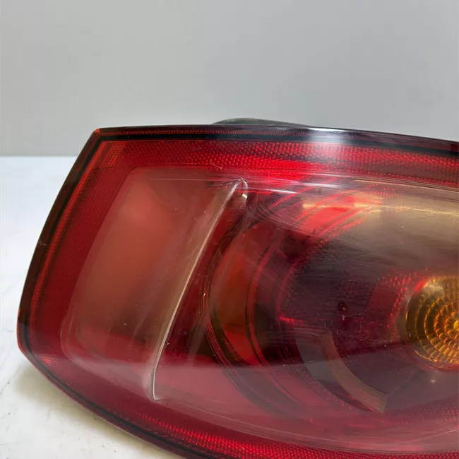 Fanale posteriore sinistro