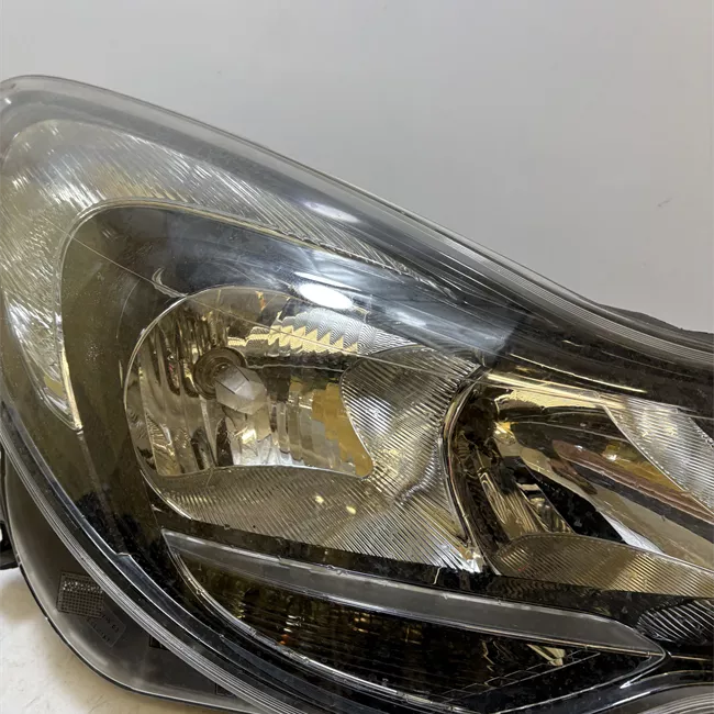 Proiettore destro nero