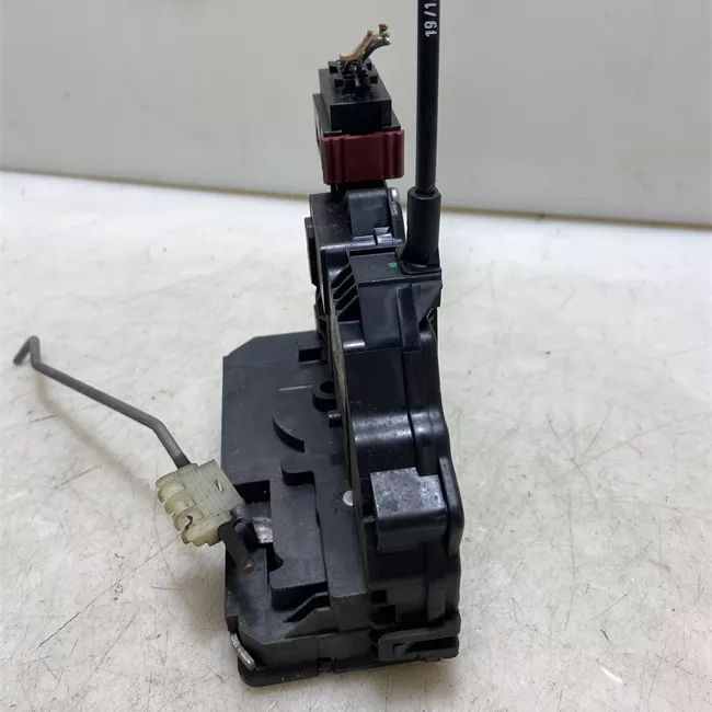 Serratura porta anteriore destra