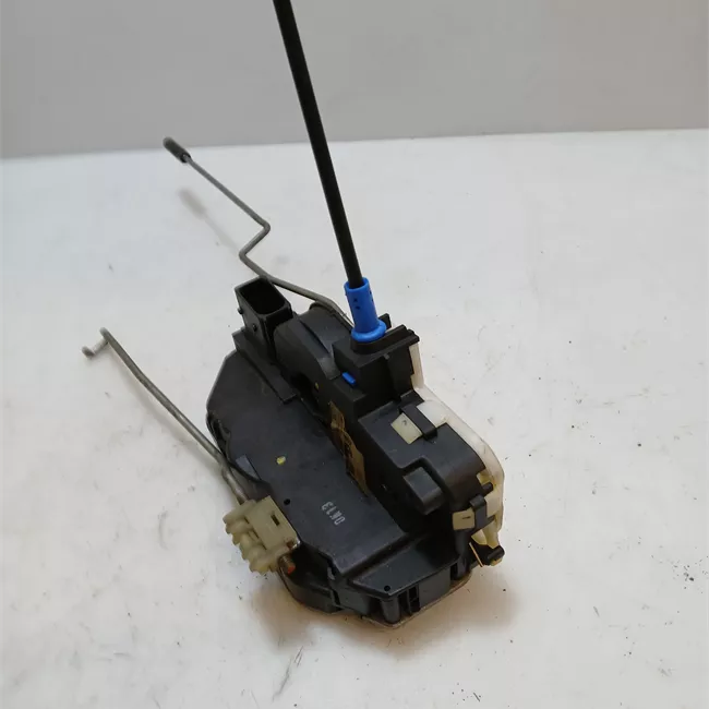 Serratura porta anteriore destra