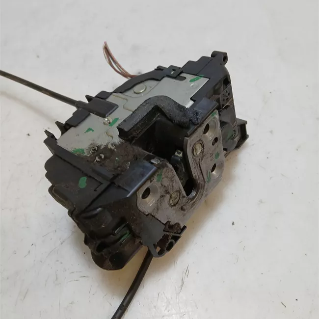 Serratura porta anteriore sinistra con bloccaggio elettromagnetico