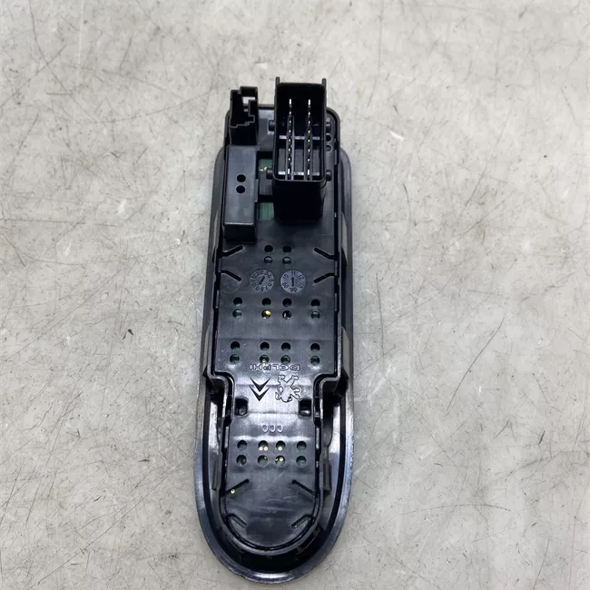 Blocco comandi alzacristalli e retrovisori esterno nero cornelie