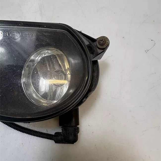 Proiettore fendinebbia sinistro