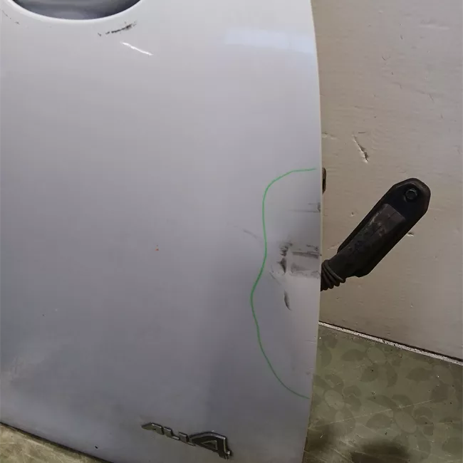 Porta anteriore destra