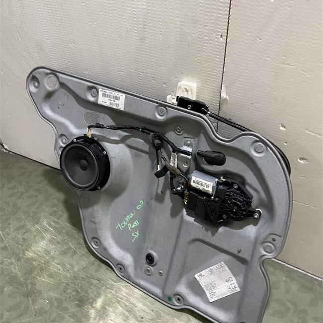 Alzacristallo elettrico porta posteriore sinistro